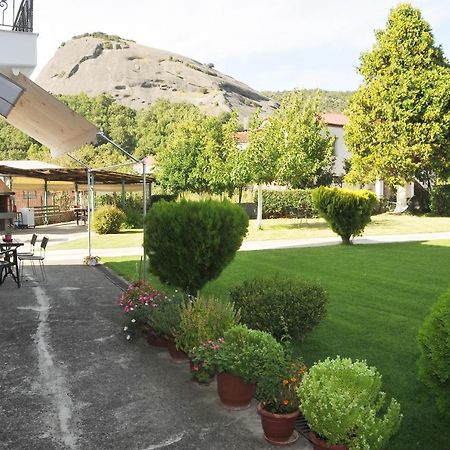 The Other Side Of Meteora With Lush Garden, Bbq & Pavillion Kalambaka Exterior foto